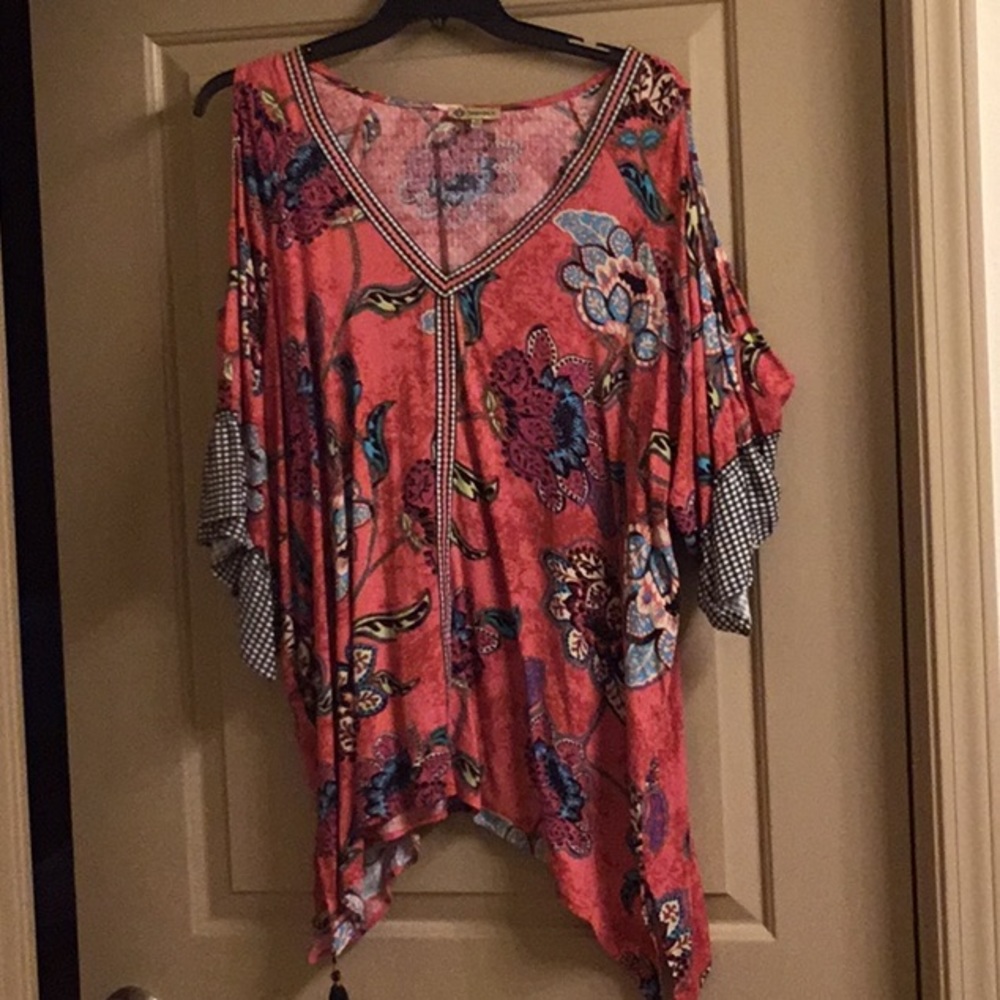 Beautiful Cold Shoulder Tunic